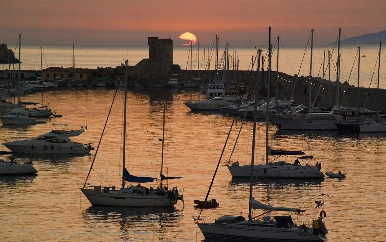 Loft Via Roma Apartment Marciana Marina  Italy